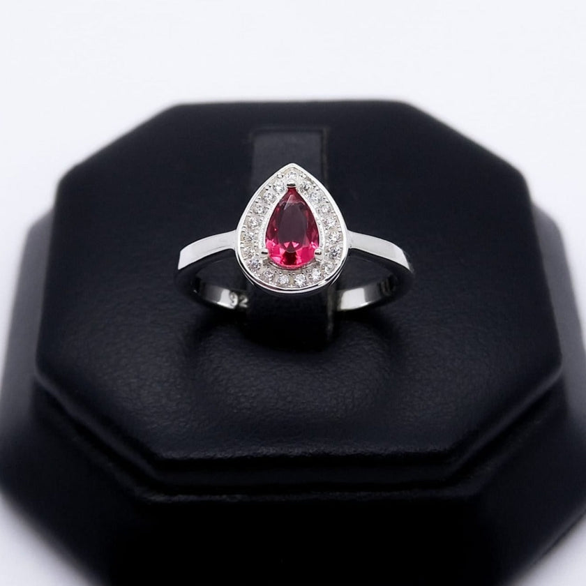 #J105 - Juego de Broquel, Dije Y Anillo Gota - C14/7.4