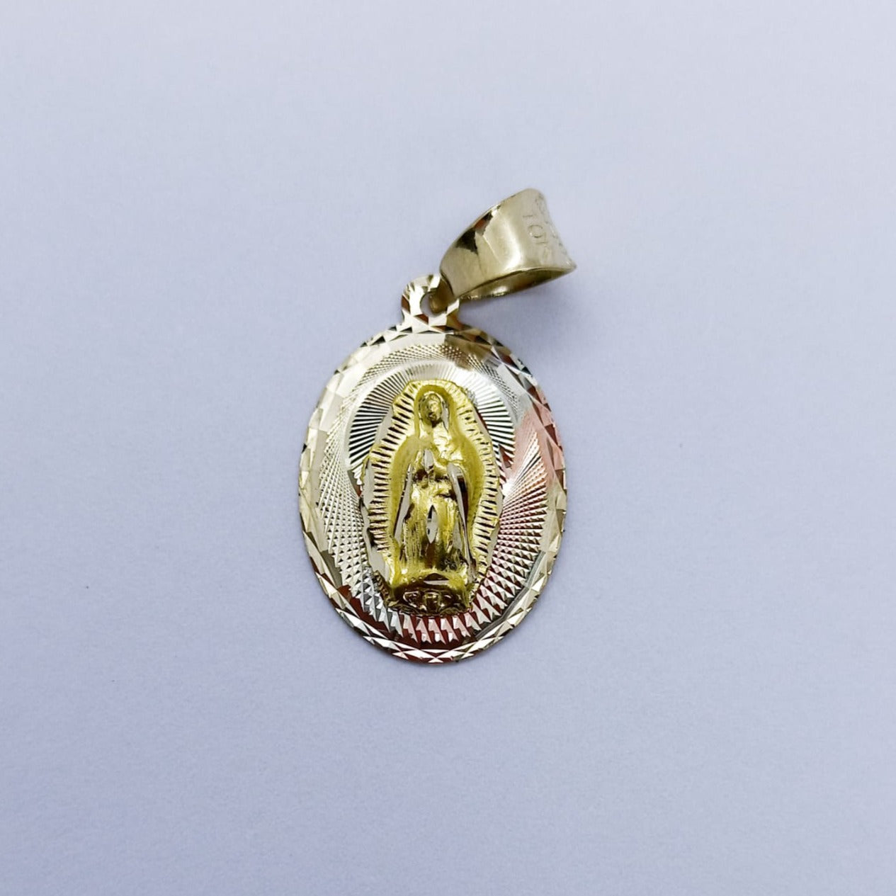 #D10102 - Medalla/Dije De Virgen Ovalada De Oro 10k - J01/1.8
