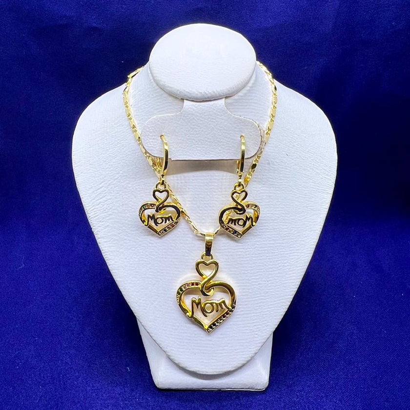 #JOL109 - Juego Gargantilla Y Huggie Corazón Mom De Oro Laminado De 18k - LA040/