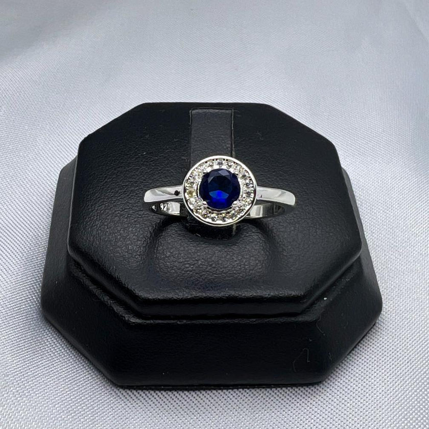 #J120 - Juego De Broquel, Dije Y Anillo - C14/7.6